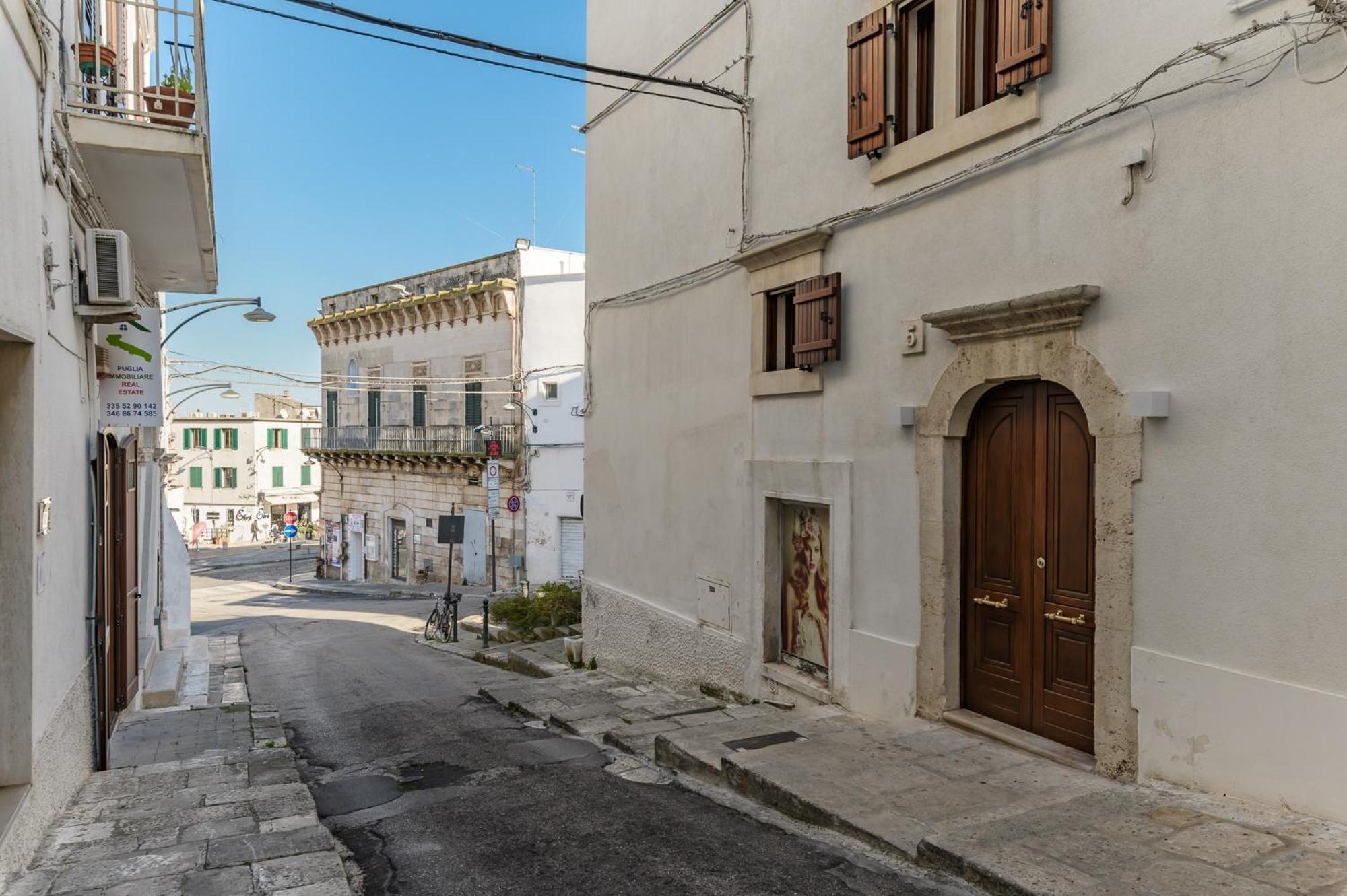 Sant'Oronzo View Apartment By Wonderful Italy Ostuni Bagian luar foto